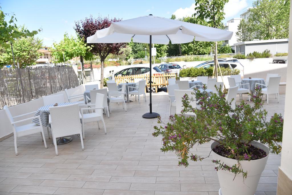 Hotel Marina Riccione Exterior foto