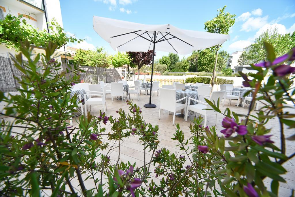 Hotel Marina Riccione Exterior foto